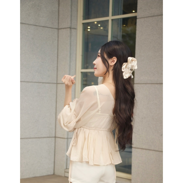 輕語花境泡泡袖蕾絲拼接上衣