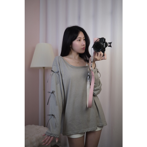 蝴蝶結落肩慵懶 Tee-淡奶杏.月霧灰