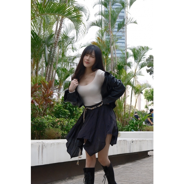 微風不規則棉麻短裙-黑