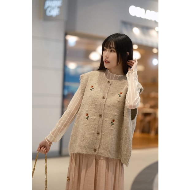 早秋日系提花圓領毛球針織背心