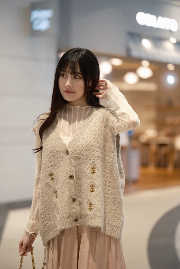 日系提花v領鏤空背心