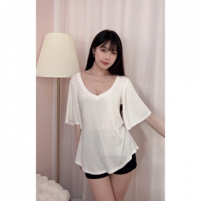 雲肌慵懶V領Tee