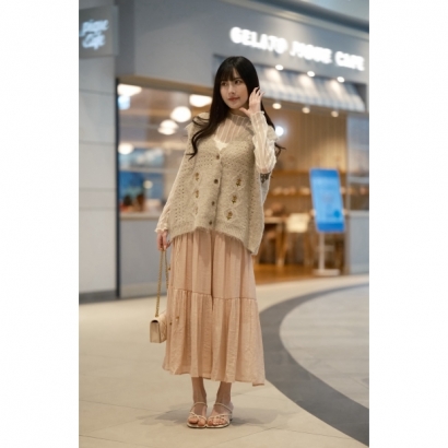 日系提花v領鏤空背心